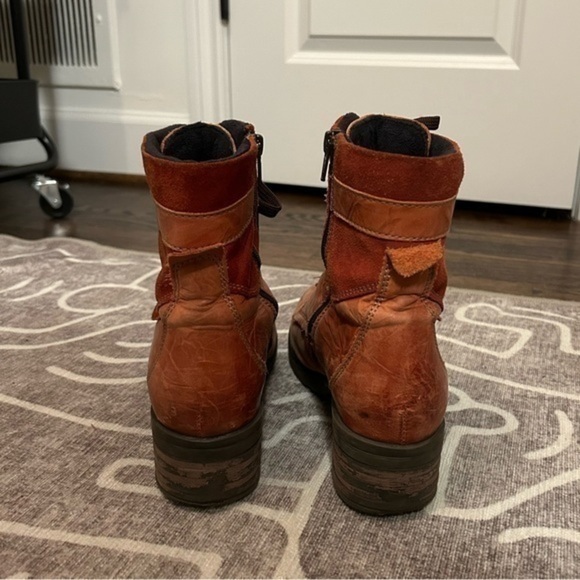 Dromedaris Women's Kara Combat Lace-up Comfort Boot with Inside Zip - Picture 9 of 14